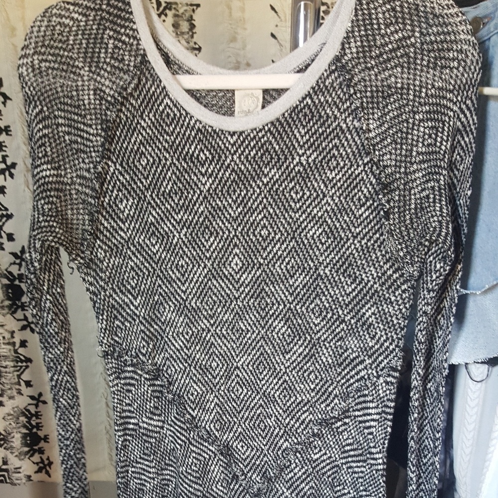 Flowy Grey Tunic - image 1